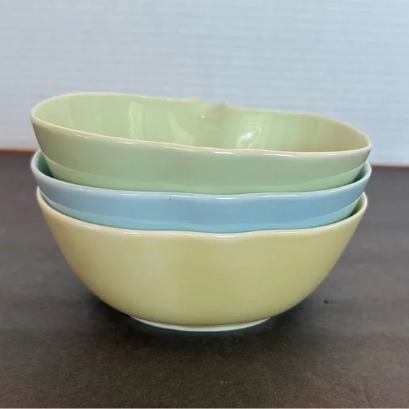 Horchow Apple Shaped Bowls Japan 5” Set of 3 Vintage Green, Yellow, Blue Pastel - Picture 7 of 7